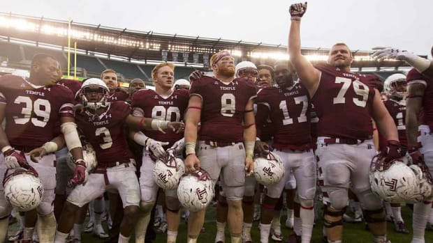 Temple’s amazing turnaround lifts
Owls into Top 25 before huge game against Notre Dame